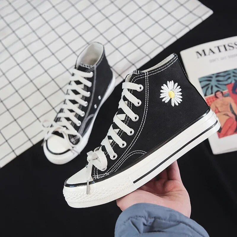 Άνοιξη 2024 Νέο στυλ Κέντημα Daisy Παπούτσια Canva Γυναικεία Κορεάτικη Έκδοση Student High Top Daisy Flower Ins Επιτραπέζια παπούτσια G66