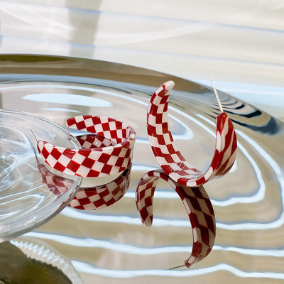 Ακρυλικά κρίκοι γυναικεία σκουλαρίκια 2022 νέα μόδα καρφωτά σκουλαρίκια ρετρό τάση καρφωτά σκουλαρίκια γυναικεία trend twist κομψά δαχτυλίδια σκουλαρίκια