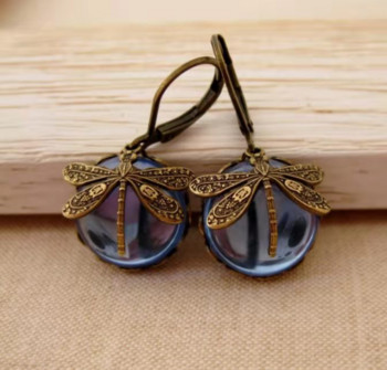 Vintage χάλκινα σκουλαρίκια Dragonfly Μόδα χρυσό χρώμα Μεταλλικό σχέδιο σκάλισμα Ένθετα σκουλαρίκια φεγγαρόπετρα για γυναίκες Κοσμήματα