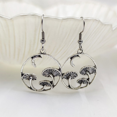 Vintage Boheemi stiilis gooti seene dekoratiivsed rõngaskõrvarõngad nišisulamist ehted Loomingulised kingitused naiste tüdrukutele