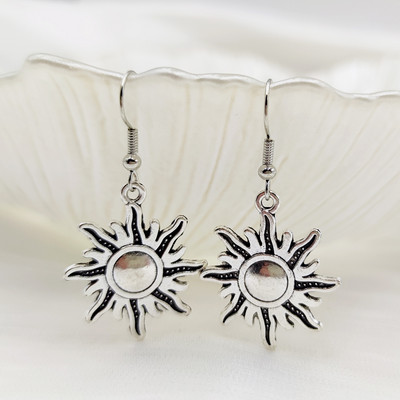 Vintage Boheemi stiilis gooti seene dekoratiivsed rõngaskõrvarõngad nišisulamist ehted Loomingulised kingitused naiste tüdrukutele