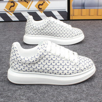 Luksusa zīmola Dizaina kedas vīriešiem Modes korejiešu versija Burtu apdruka Tāfeles apavi Mīksti Viegli Sieviešu pastaigu apavi