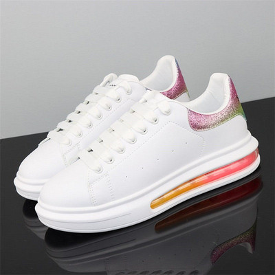 Mood klassikalised väikesed valged kingad meeste vabaajajalatsid paarispordi tennised naistele kõik sobivad õhkpadi väikesed valged kingad