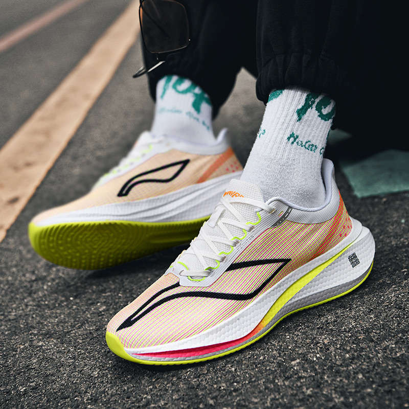 NAUJI Bėgimo bateliai Vyriški Marathon Vyriški sportiniai batai Kvėpuojantys vyriški teniso bateliai Ultralengvi platforminiai kūno rengybos bateliai vyrų prekės ženklas