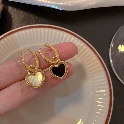 Paprasto dizaino sidabro spalvos tuščiaviduriai širdies lanko auskarai moterims Naujo prekės ženklo mados auskarų vėrimas senovinis auskaras, dovana