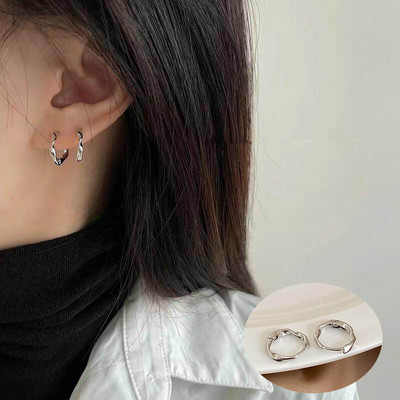 Paprasto dizaino sidabro spalvos tuščiaviduriai širdies lanko auskarai moterims Naujo prekės ženklo mados auskarų vėrimas senovinis auskaras, dovana