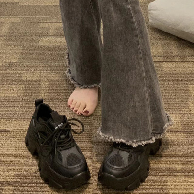 Naiste hingavad vulkaniseeritud jalanõud 2024. aasta kevad, uued valged spordijalatsid vabaaja naiste vesipühvli Korea disainer retrotennis