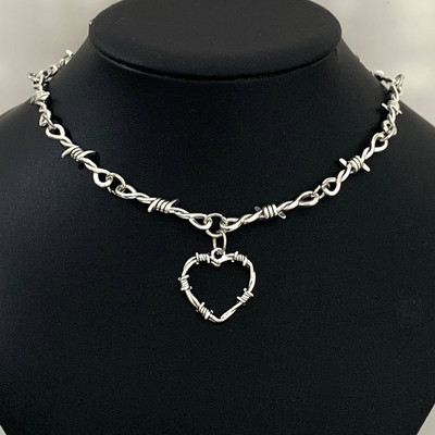 Малка телена огърлица с къпини Iron Heart Choker Колие Дамски хип-хоп готически пънк стил Бодлива тел Малки бодли Верига Choker Подаръци