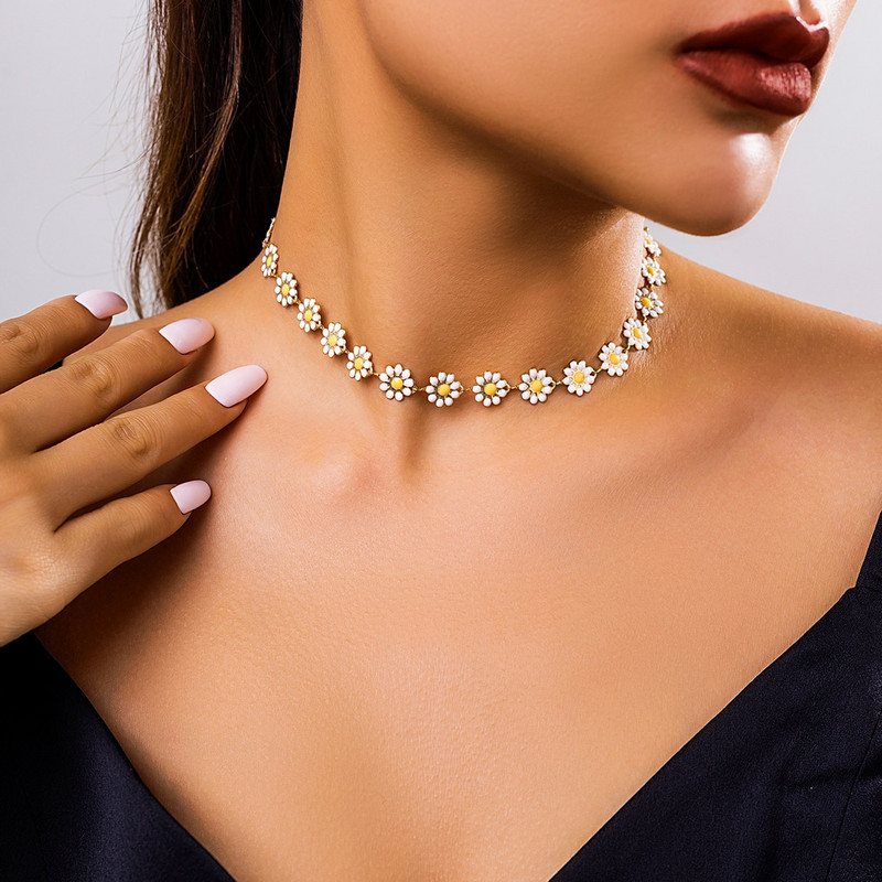 Kpop Flower Daisy Clavicle ketiga kaelakee naistele kolmapäev suvi magus lühike kaelakee Moeavaldused ehted kingitus Y2K tarvikud