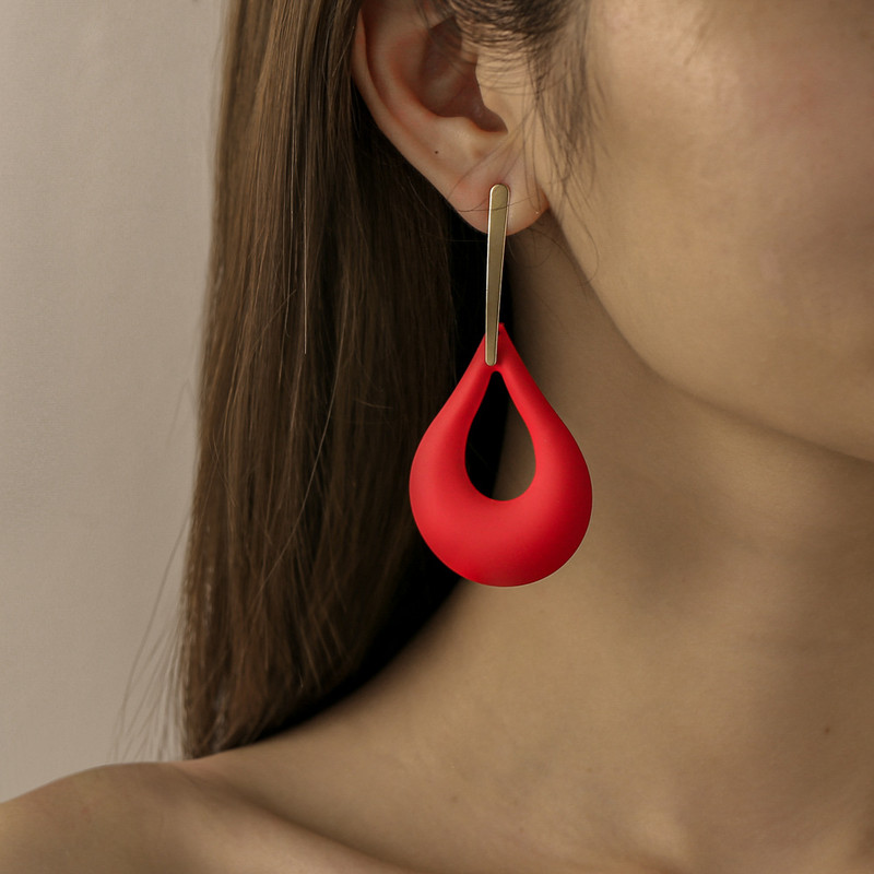 Eiropas un Amerikas jauni pārspīlēti lieli auskari personības ūdens piliens dobi sieviešu auskari modes ģeometriski auskari