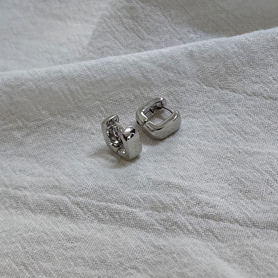 Neregulāri viļņaini kroku auskari sievietēm Retro Moderni vara metāla auskari Dizains Vienkāršs Temperaments Senioru modes rotaslietas