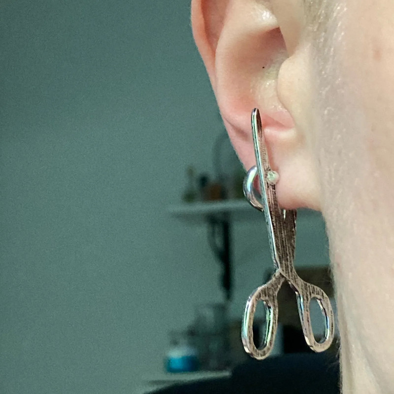 Tume gooti vintage imitatsiooniga käärid liialdavad kõrvarõngad meestele naistele gooti punk hõbedase värvi Halloweeni moeehted