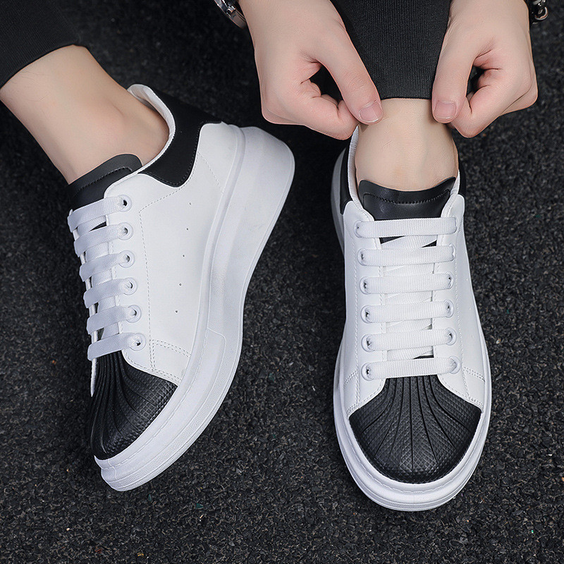 2023. gada vasarā elpojošas vīriešu sieta kedas Ērtas plakanas vulkanizētas kurpes Vīriešu vieglas šņorējamas skriešanas apavi vīriešiem Zapatillas Hombre