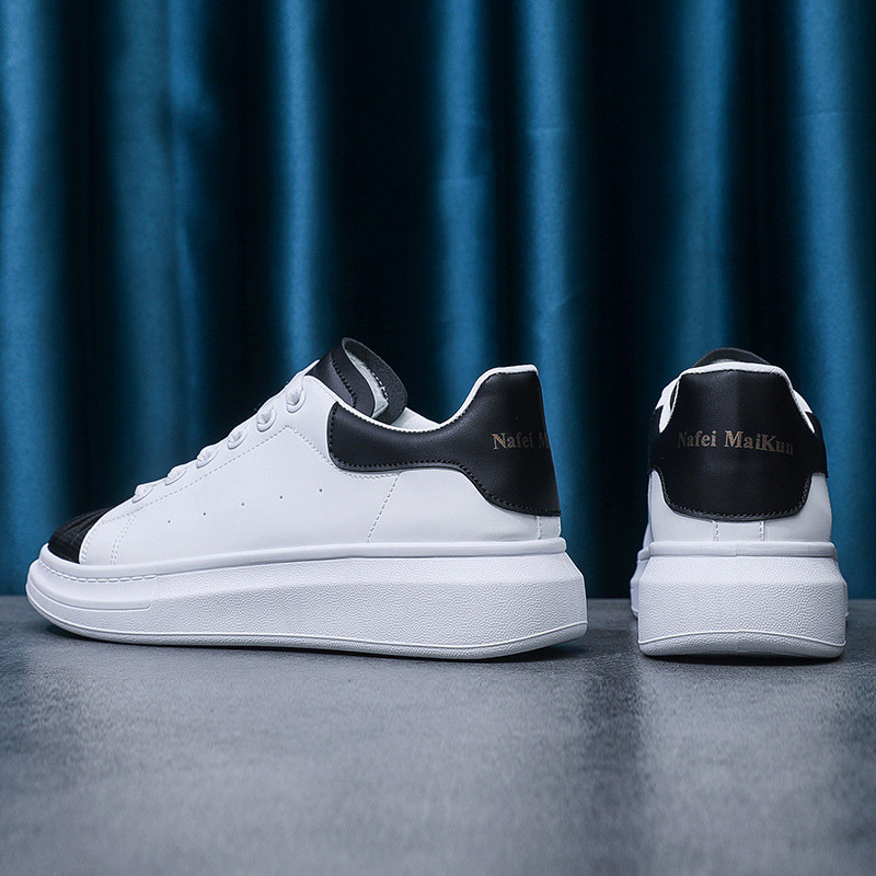 2023. gada vasarā elpojošas vīriešu sieta kedas Ērtas plakanas vulkanizētas kurpes Vīriešu vieglas šņorējamas skriešanas apavi vīriešiem Zapatillas Hombre