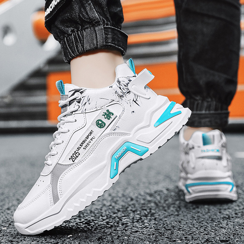 Sügis meeste kingad Tossud Uued kõrged spordijalatsid Meeste Trend Joker Väikesed valged kingad Suurendab vaba aja veetmist Jooksmine Tennis Zapatillad