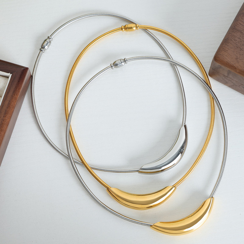 Mood roostevabast terasest ümmargune kaelakee naiste kullatud kaelakee punk-tarvikud Luksuslikud ehted tüdruksõbrale kingituste hulgimüük