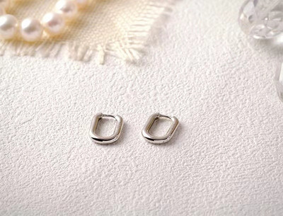 Μόδα χρυσό χρώμα Σκουλαρίκια με γεωμετρικό τετράγωνο κρίκο για γυναίκες Huggie Punk Hip-Hop Metal Κοσμήματα πάρτι με στρογγυλό κύκλο