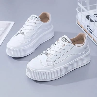 Trendikad sügisvalged vulkaniseerivad kingad naistele Mitmekülgsed paksu põhjaga suurendatud kõrgust Moodsad lauajalatsid õpilaste jooksmiseks