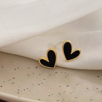 2023 Small Black Heart Stud σκουλαρίκια για γυναίκες Απλά χαριτωμένα κορίτσια Κορεάτικο σκουλαρίκι αγάπης Δώρα κοσμημάτων για πάρτι γενεθλίων