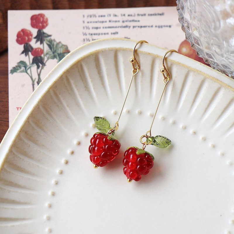 Aveņu auskari Jauki augļu estētiski roku darbs