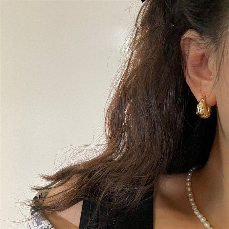 Πολυτελή σκουλαρίκια από ανοξείδωτο ατσάλι Smooth Star Ζιργκόν Σκουλαρίκια για κορίτσια Metal Chunky Sun Rhinestone Ear Buckle Punk Y2K Jewelry