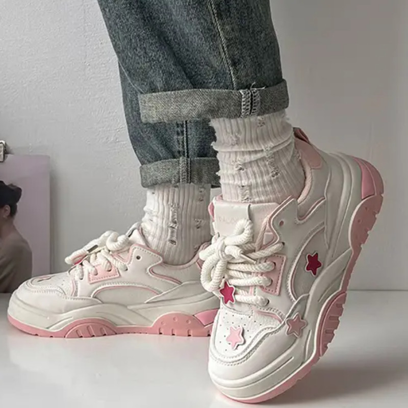 Naiste trendi mitmekülgsed tossud uus mood vabaaja spordijalatsid õpilastele paksu põhjaga libisemiskindlad mugavad jalatsid