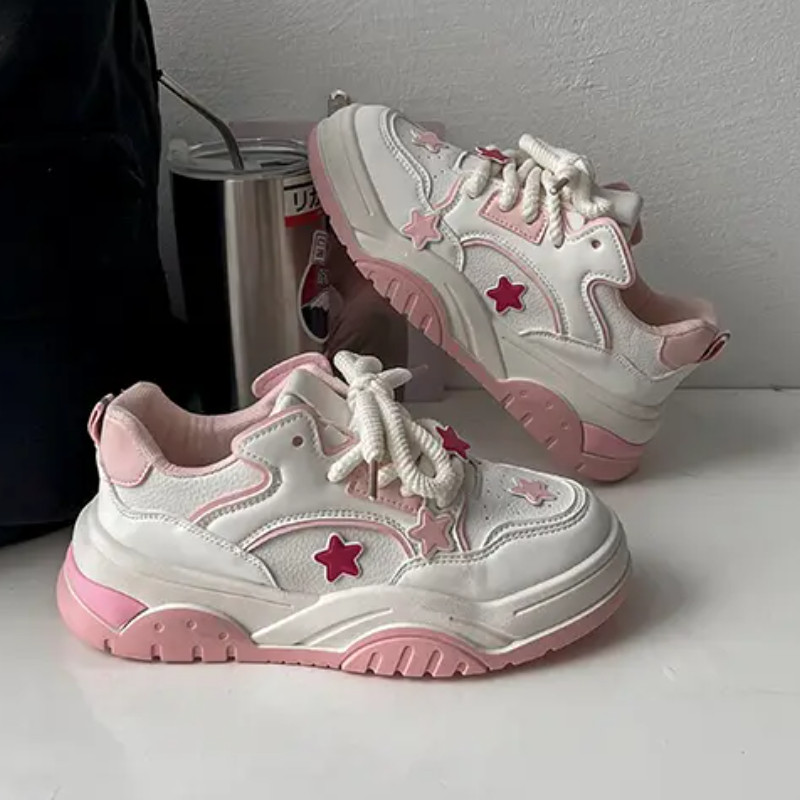 Naiste trendi mitmekülgsed tossud uus mood vabaaja spordijalatsid õpilastele paksu põhjaga libisemiskindlad mugavad jalatsid