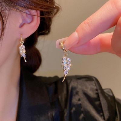 Franču gaiši grezni kristāla tulpju ziedu auskari sievietēm korejiešu cirkons, izsmalcināts auskaru ballīte Ziemassvētku rotaslietas dāvana