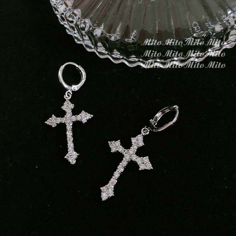 Y2K Gothic Rhinestone Cross Auskari Kpop Circon Cross Drop Auskari sievietēm Grunge Egirl Auskari Juvelierizstrādājumi Aksesuāri