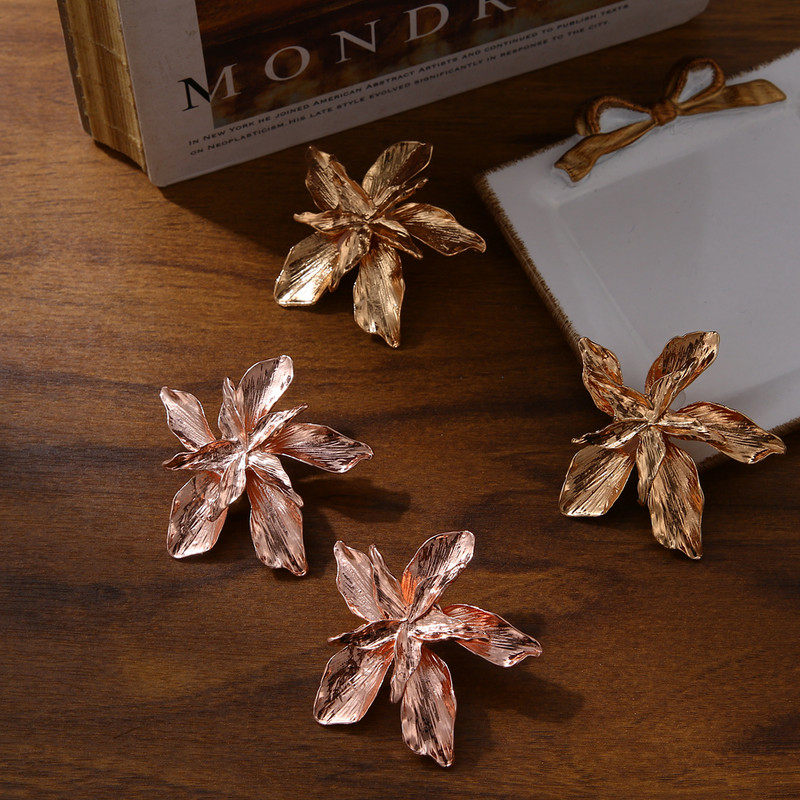 2020. aasta vintage metallist lillelised suured kõrvarõngad naistele kullavärvi hõbedase värviga geomeetriline avaldus mood Brincose ehtekõrvarõngas