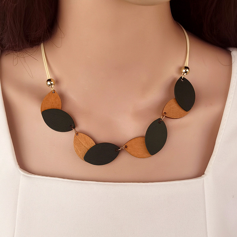 Vintage etnilise ovaalse puidust ripatsiga kaelakee naistele igapäevaseks kandmiseks moeehted