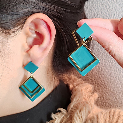 Uued asümmeetrilised vintage punakaspruuni kristallist geomeetrilised kõrvarõngad naistele Mood Korea temperament metallist kõrvarõngad naistele Ehted