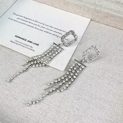 Uued asümmeetrilised vintage punakaspruuni kristallist geomeetrilised kõrvarõngad naistele Mood Korea temperament metallist kõrvarõngad naistele Ehted