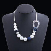 Klasične vintage biserne ogrlice, privjesci za žene, bijeli lanac, simpatična cvjetna ogrlica s modnim nakitom novog dizajna