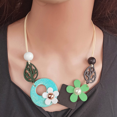 Γυναικεία δήλωση Σαλιάρα κολιέ Vintage γεωμετρικά ξύλινα κολιέ Μενταγιόν Γυναικεία διακόσμηση λαιμού Νέα μόδα κοσμήματα δώρα