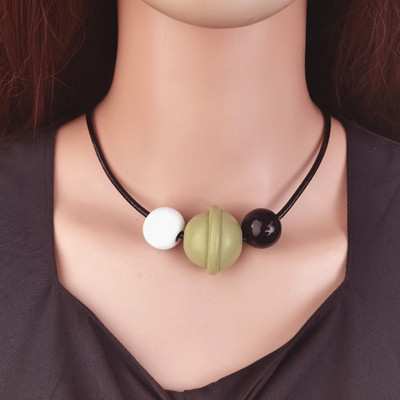 Vintage puidust helmeste trükkimine maa Jupiteri Saturni ripatsiga lühike kaelakee naistele ehted