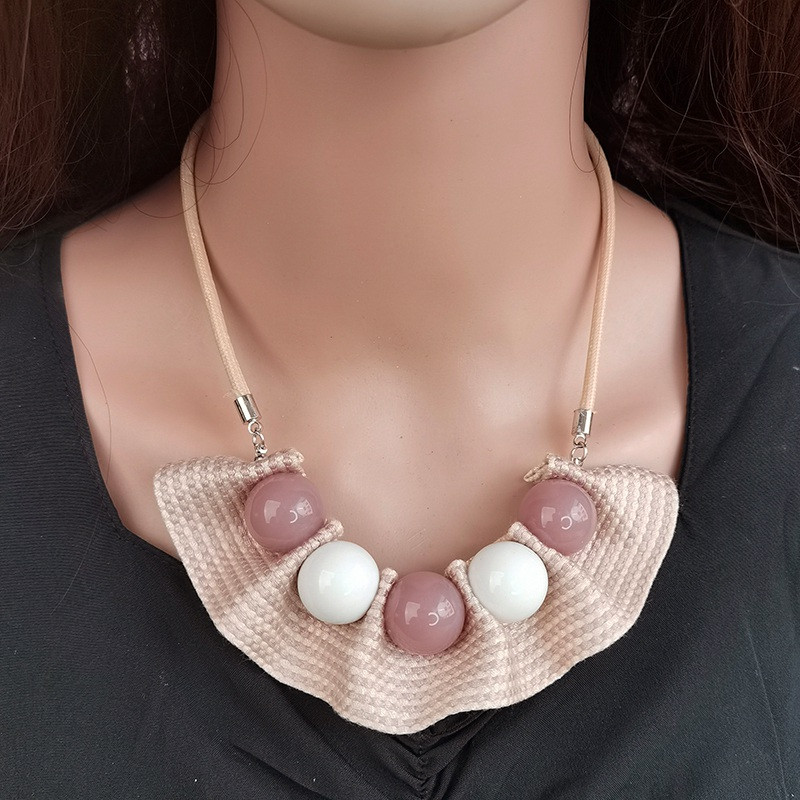 Jauka īsa auduma kaklarota sievietēm Candy Krāsa Akrila Pērlītes Kuloni Kaklarota Virves ķēde Roku darbs Modes Rotaslietas