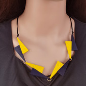 Μινιμαλιστικό γεωμετρικό ξύλινο κρεμαστό κολιέ για γυναίκες