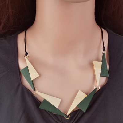 Μινιμαλιστικό γεωμετρικό ξύλινο κρεμαστό κολιέ για γυναίκες