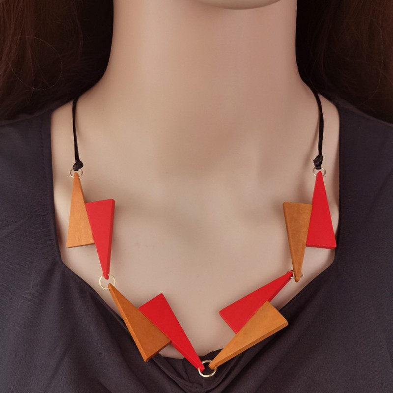 Μινιμαλιστικό γεωμετρικό ξύλινο κρεμαστό κολιέ για γυναίκες