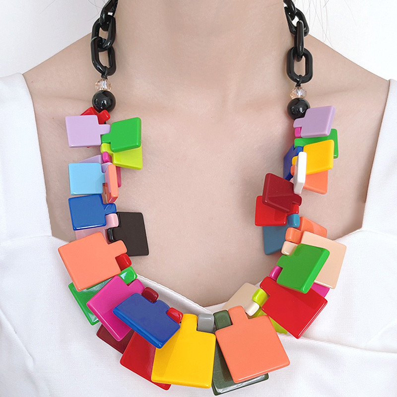 GuanLong jaunas Bohēmijas krāsainas kulonu kaklarotas sievietēm Meiteņu ķēde Daudzkrāsu panku kaklarotas Vasaras ceļojumi Choker rotaslietas