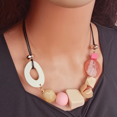 Vintage Ξύλινο Γυναικείο κολιέ με σαλιάρα μόδας Ακρυλικές χάντρες λουλουδιών μενταγιόν κολιέ Γυναικεία γούρια γιακά κοσμήματα