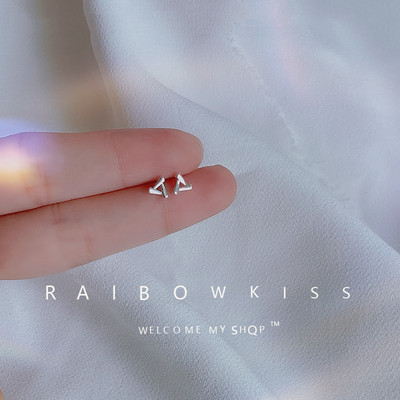 Pisikesed minimalistlikud hõbedaga kaetud Korea väikesed südametähed kõrvarõngad naistele, üliõpilastele, teismelistele, lihtsad kõrvaauguga ehted