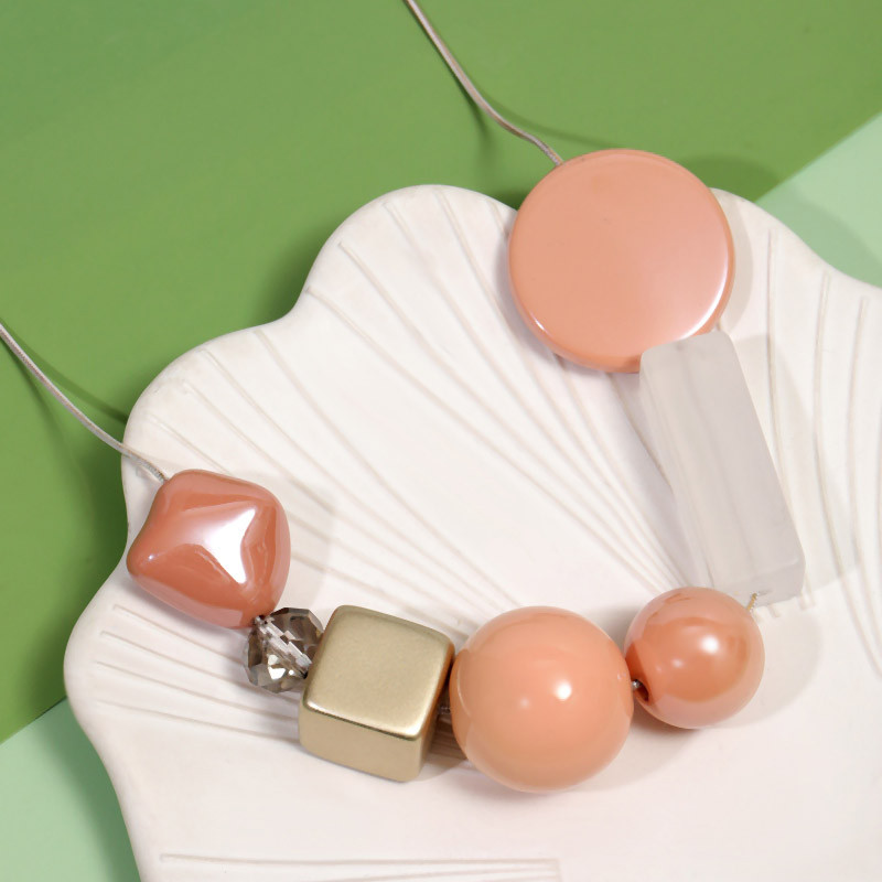 Käsitsi valmistatud geomeetriline akrüülhelmestega ripats kaelakee naistele Pink Statement rinnatüki kaelakeed Trendikas kraega mood ehted