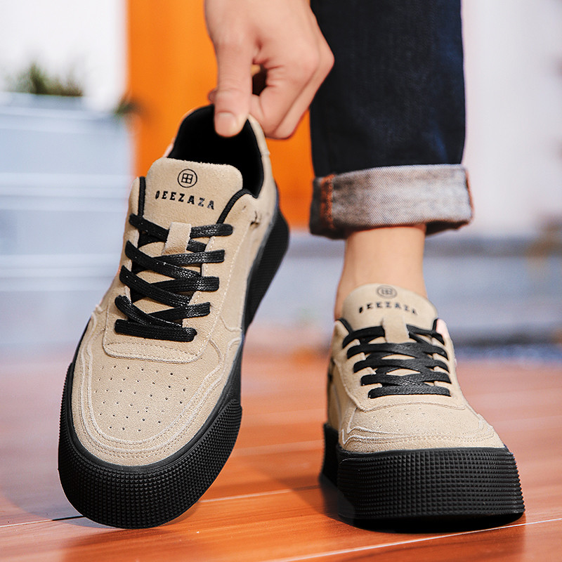 Uued meeste tossud Trendikas vabaaja mugavad ja mitmekülgsed vabaajajalatsid libisemiskindlad ja kulumiskindlad meeste kingad noortele