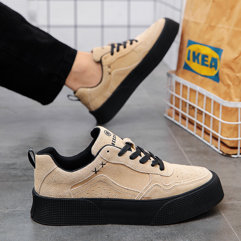 Uued meeste tossud Trendikas vabaaja mugavad ja mitmekülgsed vabaajajalatsid libisemiskindlad ja kulumiskindlad meeste kingad noortele