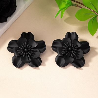 Korea magusad lillelised kõrvarõngad tüdrukutele Moeehted Naiste temperament Mitmevärvilised emailiga kroonlehed kõrvarõngad hulgimüük