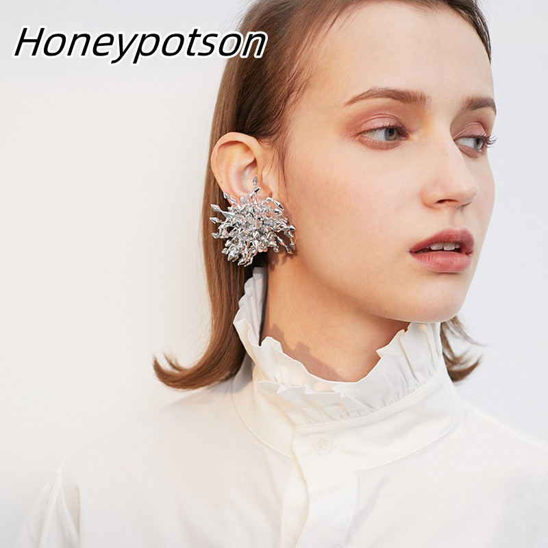 Νέα σκουλαρίκια λουλουδιών 2024 γυναικεία δίκτυα κόκκινα μόδα ιδιοσυγκρασία καρφιά μόδα γλυκά all match ατμοσφαιρικά σκουλαρίκια