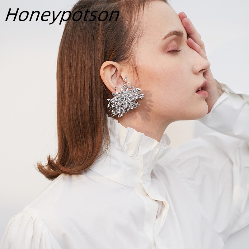 Νέα σκουλαρίκια λουλουδιών 2024 γυναικεία δίκτυα κόκκινα μόδα ιδιοσυγκρασία καρφιά μόδα γλυκά all match ατμοσφαιρικά σκουλαρίκια