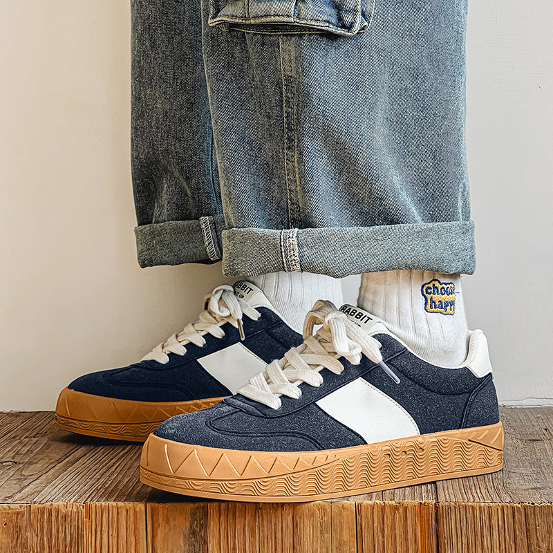 Moebränd beež meeste platvormkingad Mugavad libisemiskindlad vulkaniseeritud kingad Meeste pitsilised seemisnahast tossud meestele